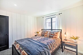 < 1 Mi to Big Bear Lake: Cabin w/ Hot Tub