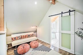 < 1 Mi to Big Bear Lake: Cabin w/ Hot Tub