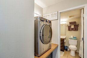 1 Mi to Margaritaville Resort: Osage Beach Home!