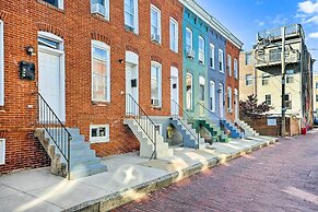 Central & Trendy Baltimore Townhome: Pets OK!