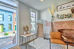 Central & Trendy Baltimore Townhome: Pets OK!