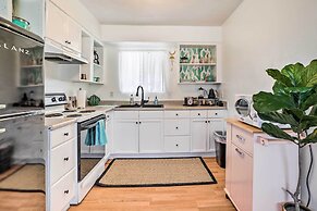 Cali Desert Oasis w/ Hot Tub + Mtn Views!