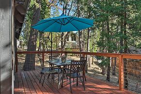 Family Cabin in Blue Lake Springs, Near Town!
