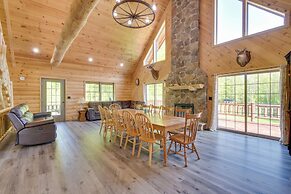 Stunning North Rose Retreat w/ Fishing Pond!