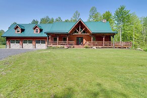 Stunning North Rose Retreat w/ Fishing Pond!