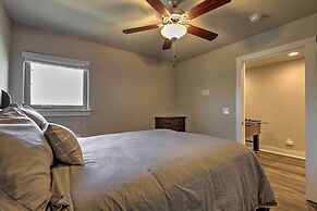 Fayetteville House: Pool Access & Gas Grill!