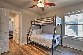 Fayetteville House: Pool Access & Gas Grill!