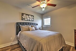 Fayetteville House: Pool Access & Gas Grill!