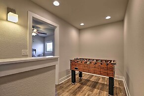 Fayetteville House: Pool Access & Gas Grill!