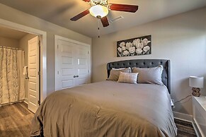 Fayetteville House: Pool Access & Gas Grill!