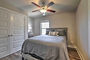 Fayetteville House: Pool Access & Gas Grill!