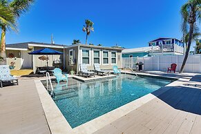 Outdoor Bar & Heated Pool: Bradenton Beach Home