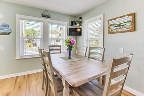Outdoor Bar & Heated Pool: Bradenton Beach Home