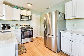 Outdoor Bar & Heated Pool: Bradenton Beach Home