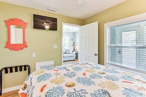 Outdoor Bar & Heated Pool: Bradenton Beach Home