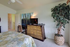 Tropical Kona Resort Townhome: Patio + Ocean Views