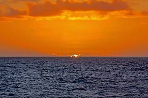 Direct Oceanfront, Big Island Home