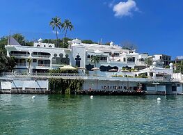 Marina Palace Teques