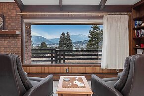 Spacious Colorado Retreat w/ Deck & Mountain Views