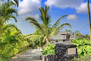 Kailua-kona House w/ Balcony & Ocean Views!