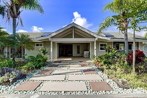 Kailua-kona House w/ Balcony & Ocean Views!