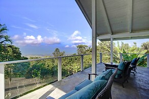 Kailua-kona House w/ Balcony & Ocean Views!