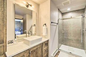 Modern Townhome w/ Deck - 1/2 Mi to Elkhart Lake!
