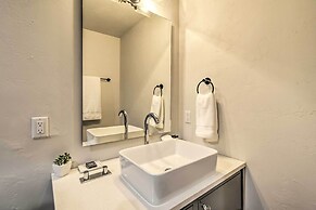 Modern Townhome w/ Deck - 1/2 Mi to Elkhart Lake!