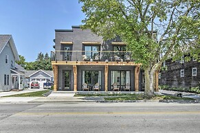 Modern Townhome w/ Deck - 1/2 Mi to Elkhart Lake!