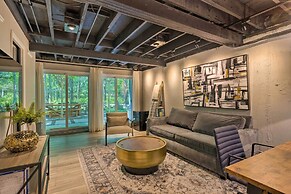 Unique Southampton Getaway w/ Rooftop Deck!