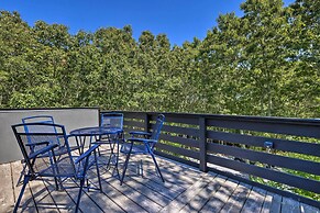 Unique Southampton Getaway w/ Rooftop Deck!