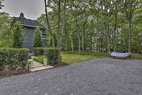 Unique Southampton Getaway w/ Rooftop Deck!