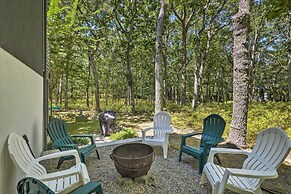 Unique Southampton Getaway w/ Rooftop Deck!