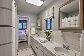 Unique Southampton Getaway w/ Rooftop Deck!