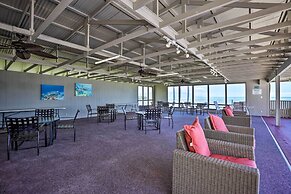 High-end Resort Condo Nestled on Molokai Shoreline