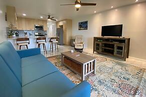 High-end Resort Condo Nestled on Molokai Shoreline