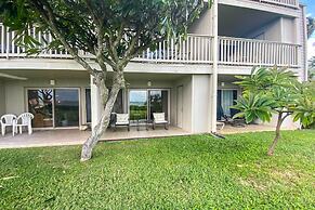 High-end Resort Condo Nestled on Molokai Shoreline