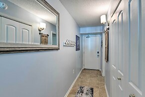 Gulf Shores Condo: Walk to Beach, The Hangout