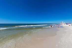Gulf Shores Condo: Walk to Beach, The Hangout