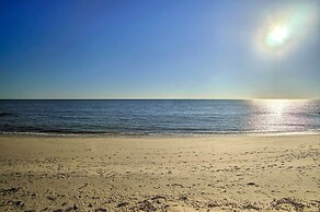 Romantic Cape Cod Studio w/ Patio, Near Beaches