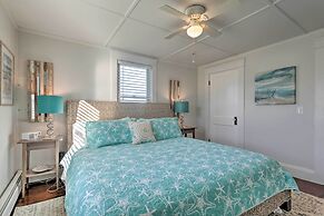 Cozy Coastal Cottage: 5 Mi to Narragansett Beach!