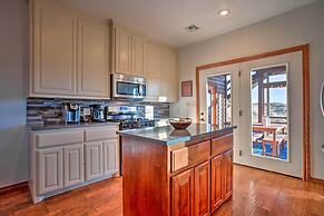 Updated Cabin w/ 360-degree Mtn View: 1 Mi to Lake