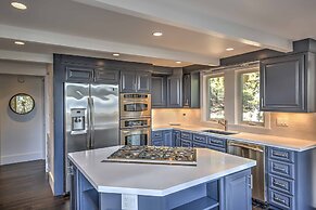 Tahoe City A-frame Home 10 Mi to Skiing!