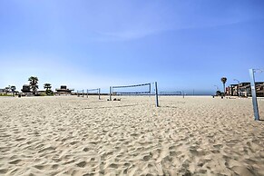 San Diego Hub w/ Bay Views - 1 Block to Beach!