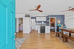 1 Mi to Shore: Bright Jamaica Beach Getaway!