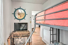 1 Mi to Shore: Bright Jamaica Beach Getaway!