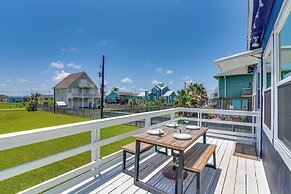 1 Mi to Shore: Bright Jamaica Beach Getaway!