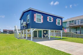 1 Mi to Shore: Bright Jamaica Beach Getaway!