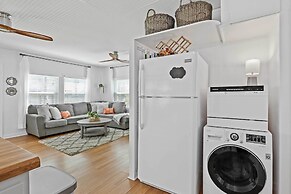 1 Mi to Shore: Bright Jamaica Beach Getaway!