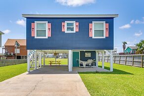 1 Mi to Shore: Bright Jamaica Beach Getaway!